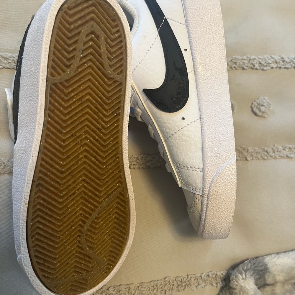 Nike Kids White and Black Sneakers